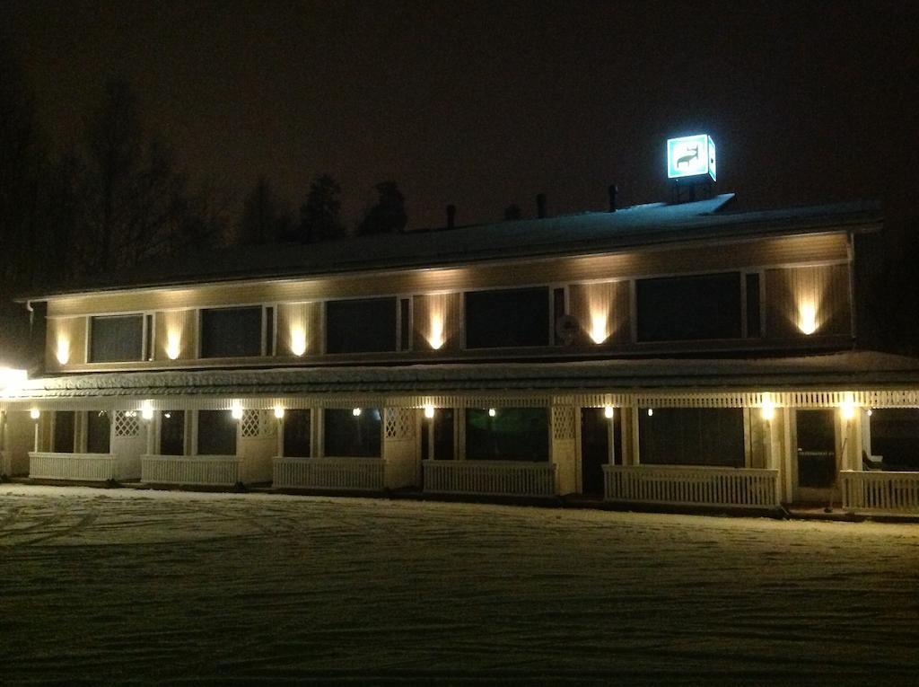 Aemmaen Hotelli Suomussalmi Exterior photo